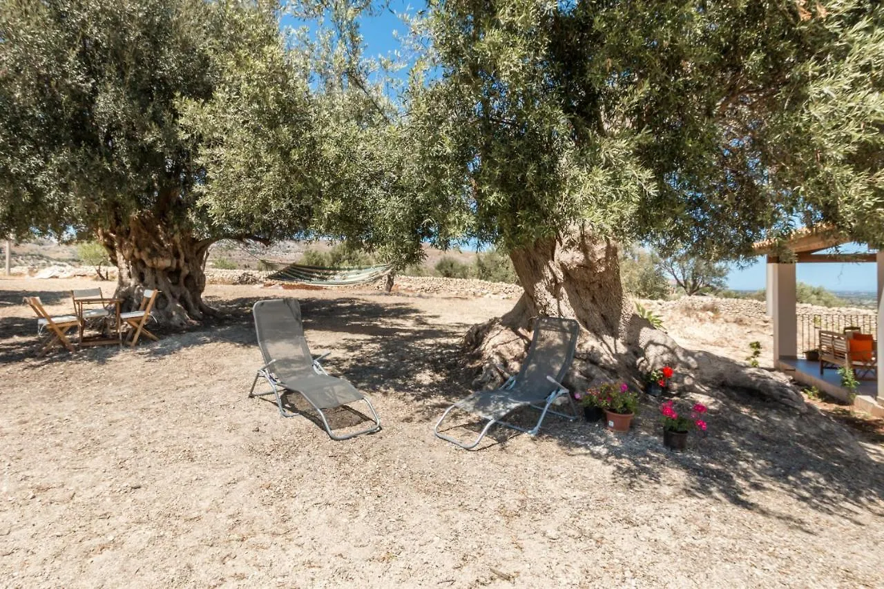 Villa Trappeto Dellago With Sea View, Pool, Parking & Wi-Fi Avola