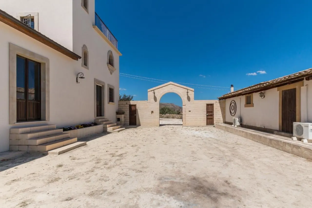 Trappeto Dellago With Sea View, Pool, Parking & Wi-Fi Avola Italy
