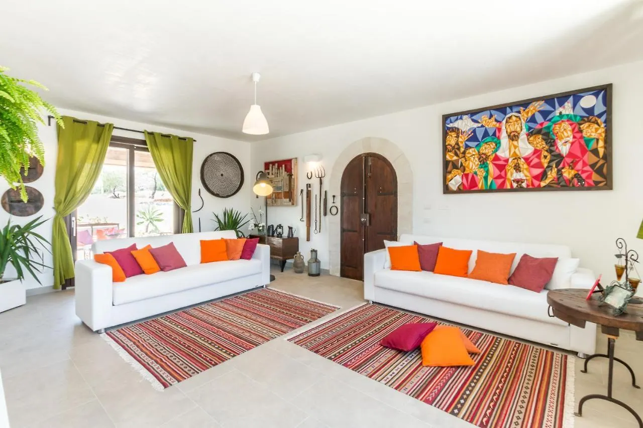 Trappeto Dellago With Sea View, Pool, Parking & Wi-Fi Avola Villa