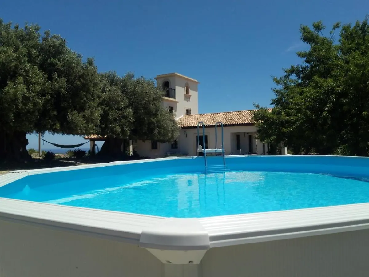 Trappeto Dellago With Sea View, Pool, Parking & Wi-Fi Avola
