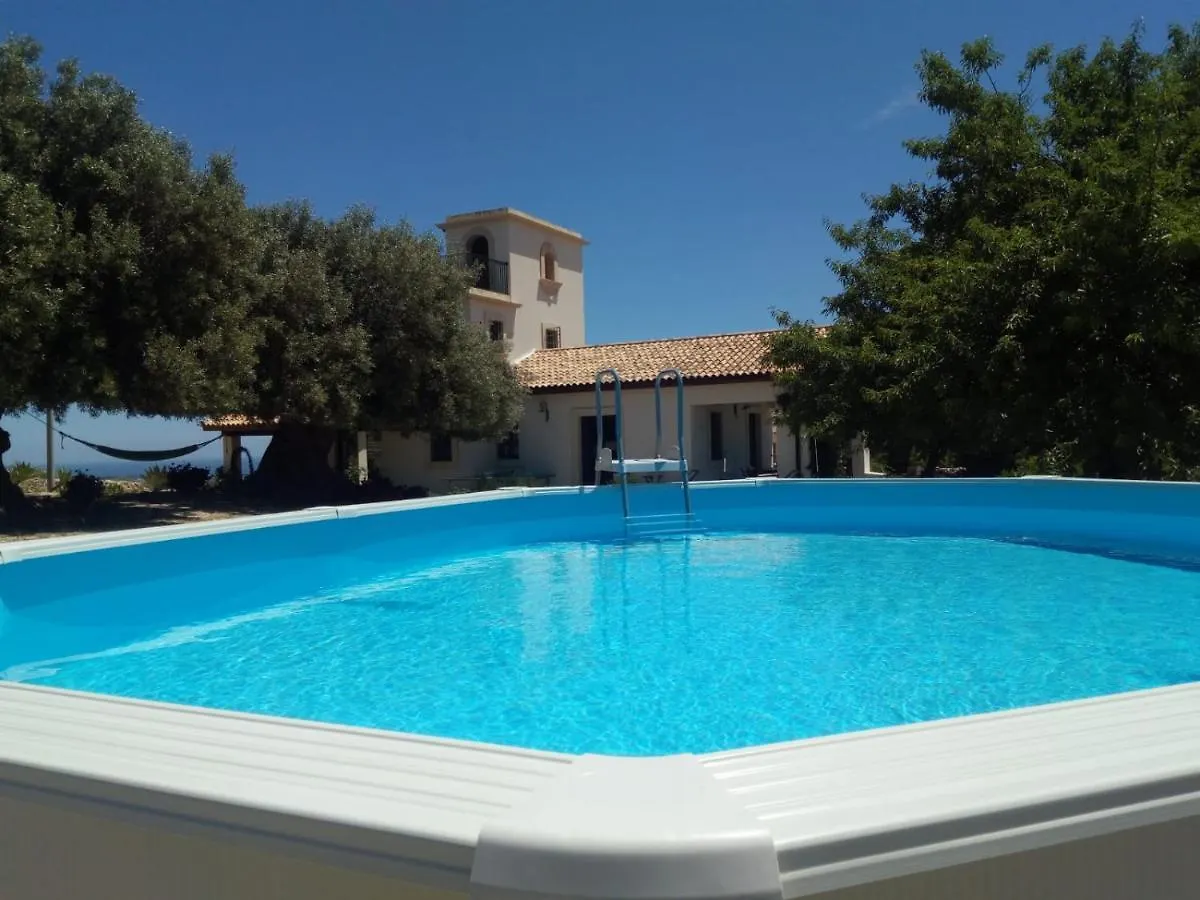 Villa Trappeto Dellago With Sea View, Pool, Parking & Wi-Fi Avola
